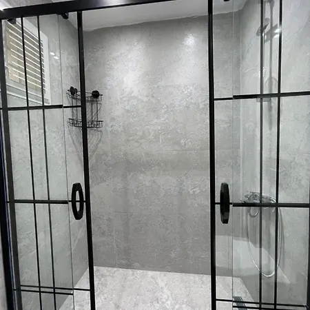 Sabiha Goekcen Airport & Metro Apartment Istanbul